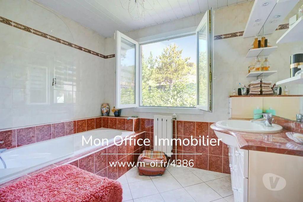 Vente Maison Bouches-du-Rhône Marignane - 13700 - Photos Vivastreet (4612-SCA) Référence : 4612-SCA - Maison 5 pièce(s) à...
