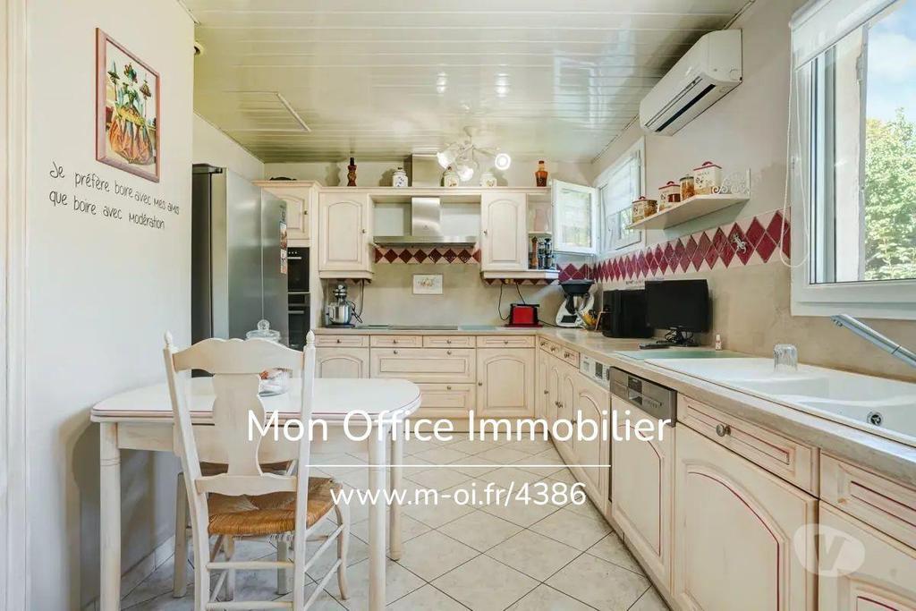 Vente Maison Bouches-du-Rhône Marignane - 13700 - Photos Vivastreet (4612-SCA) Référence : 4612-SCA - Maison 5 pièce(s) à...