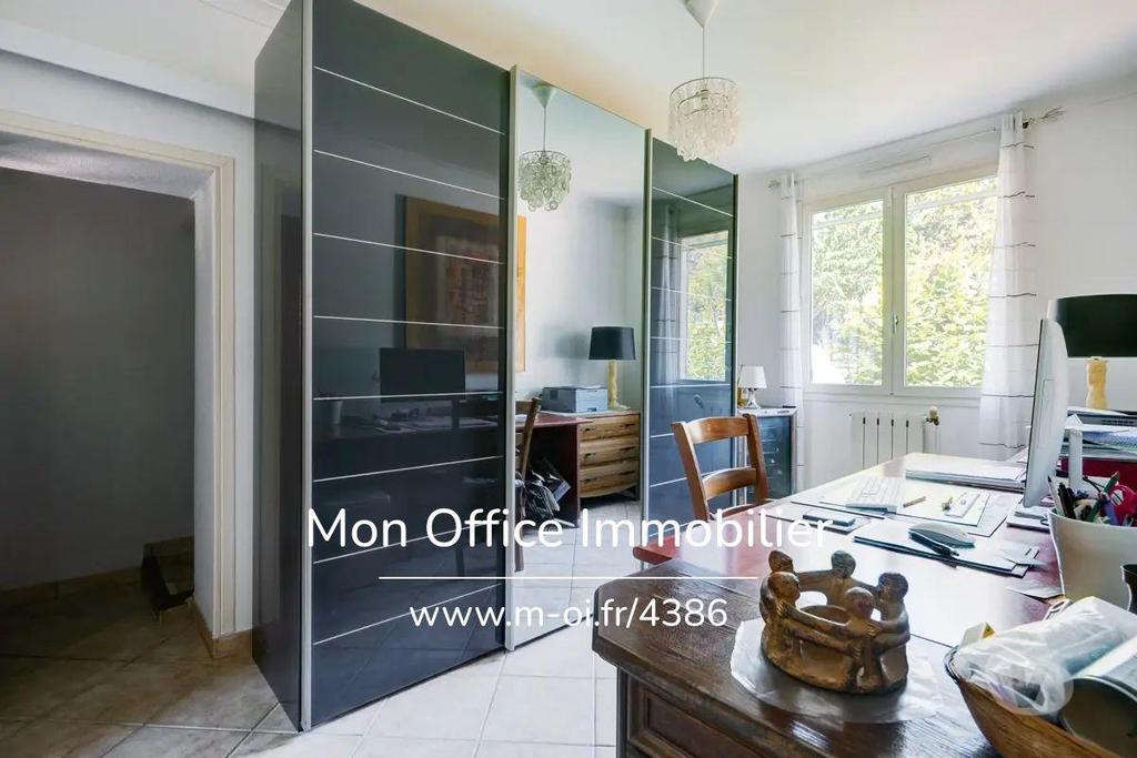 Vente Maison Bouches-du-Rhône Marignane - 13700 - Photos Vivastreet (4612-SCA) Référence : 4612-SCA - Maison 5 pièce(s) à...
