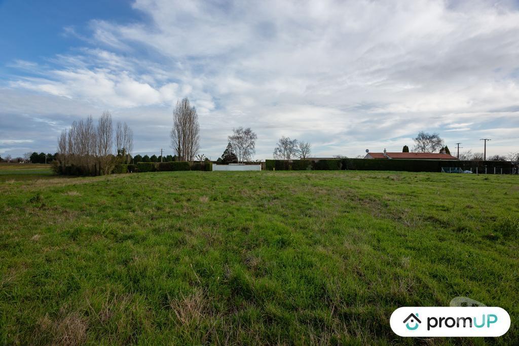 Terrain à vendre Charente-Maritime Varzay - 17460 - Photos Vivastreet (VT226) Lot de 3 terrains constructibles de 8 912 m²