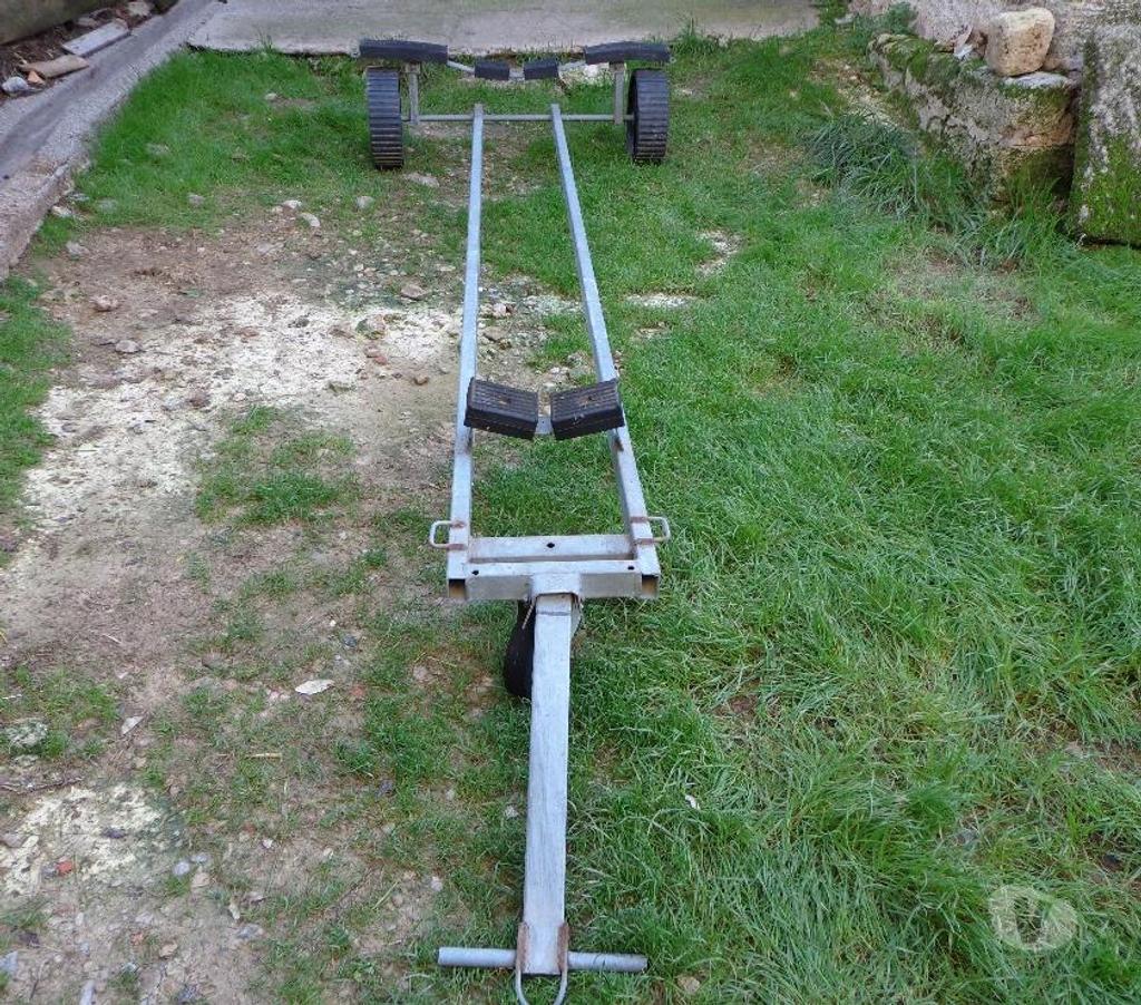 Accessoires bateau Hérault St Christol - 34400 - Photos Vivastreet mis a l'eau pour petit voilier
