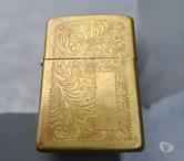 Montceaux les Provins - Seine-et-Marne — zippo gravé doré
