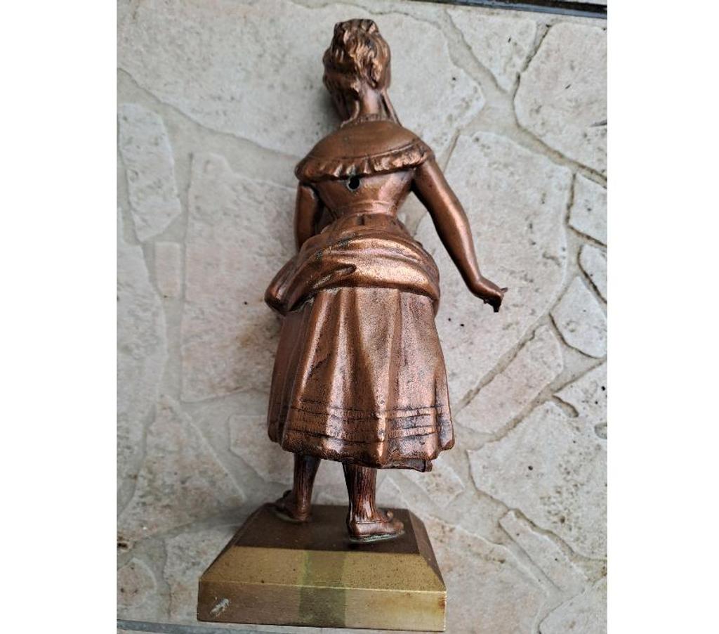 Collection Seine-et-Marne Montceaux les Provins - 77151 - Photos Vivastreet statuette cuivre