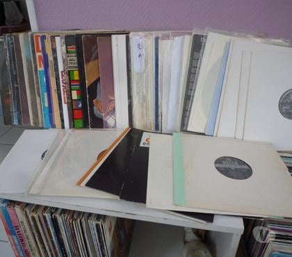 CD occasion Colmar Haut-Rhin - Photos Vivastreet ECHANGE pochettes et disques vinyles incomplets