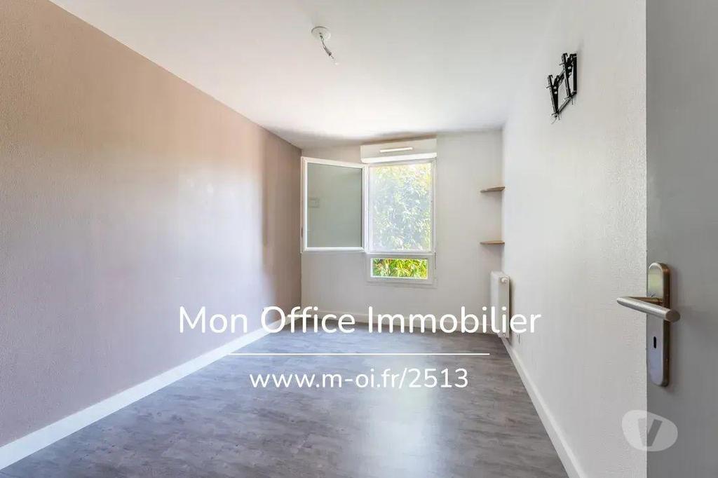 Appartements à vendre Bouches-du-Rhône Marseille - Photos Vivastreet (4595-LLE.) Référence : 4595-LLE. - Appartement 3 pièces à...