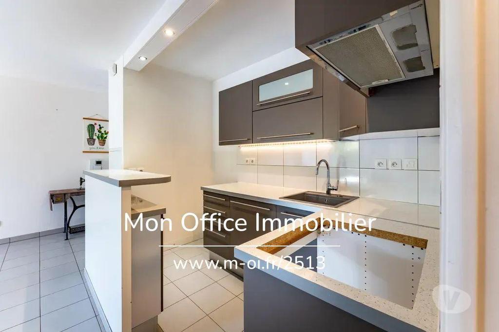Appartements à vendre Bouches-du-Rhône Marseille - Photos Vivastreet (4595-LLE.) Référence : 4595-LLE. - Appartement 3 pièces à...