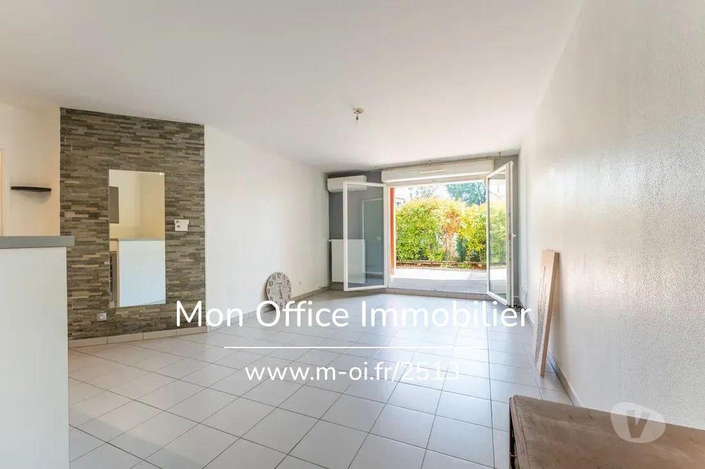Appartements à vendre Bouches-du-Rhône Marseille - Photos Vivastreet (4595-LLE.) Référence : 4595-LLE. - Appartement 3 pièces à...