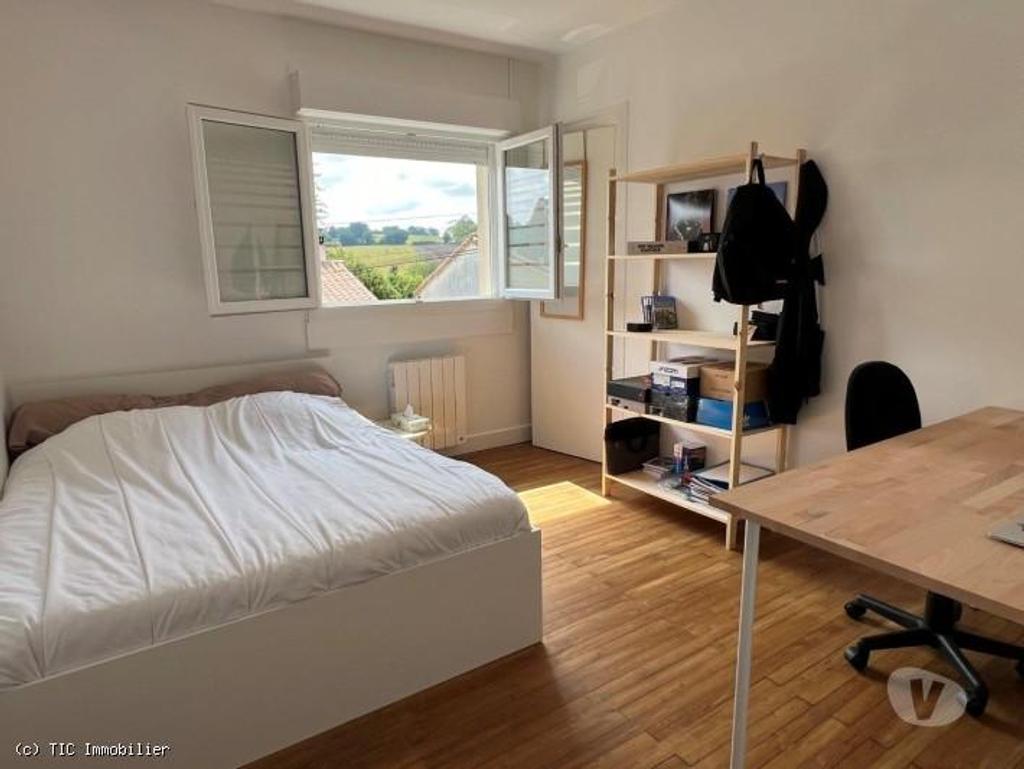 Vente Maison Charente Ruffec - 16700 - Photos Vivastreet Maison de Ville dans une Rue Calme