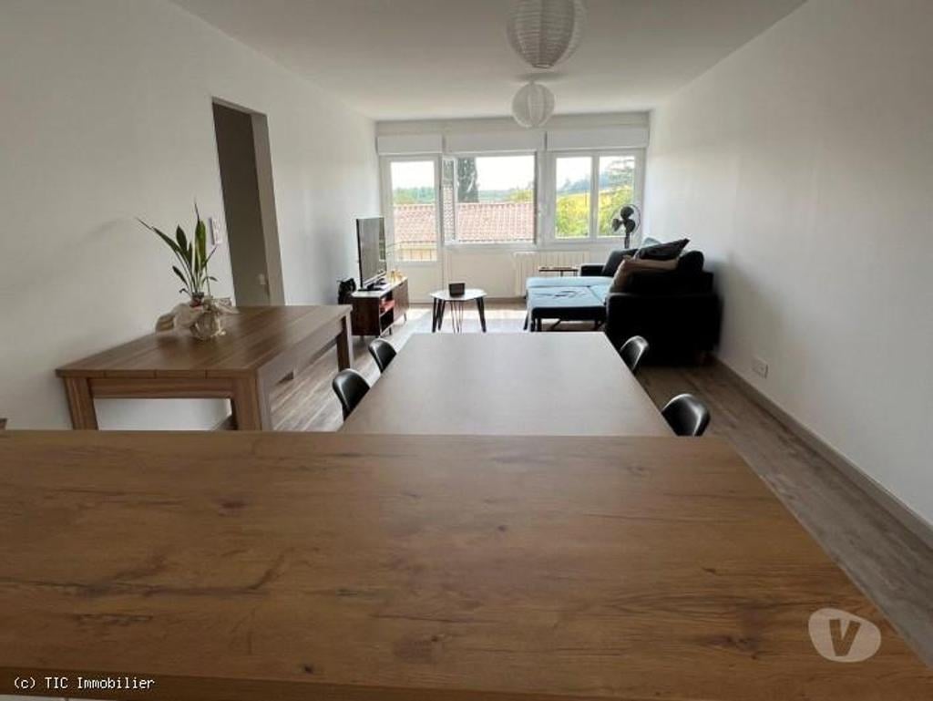 Vente Maison Charente Ruffec - 16700 - Photos Vivastreet Maison de Ville dans une Rue Calme