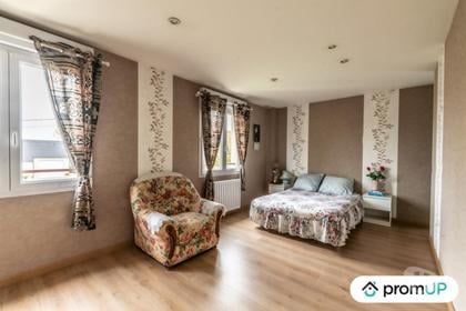 Maison à vendre La Charite sur Loire Nièvre - Photos Vivastreet (V4883) Maison cossue 151 m² avec piscine