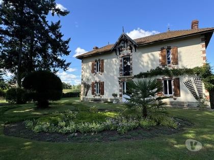 Vente Maison Mirande Gers - Photos Vivastreet Ancien Presbytère Élégant avec Caractéristiques Uniques et P