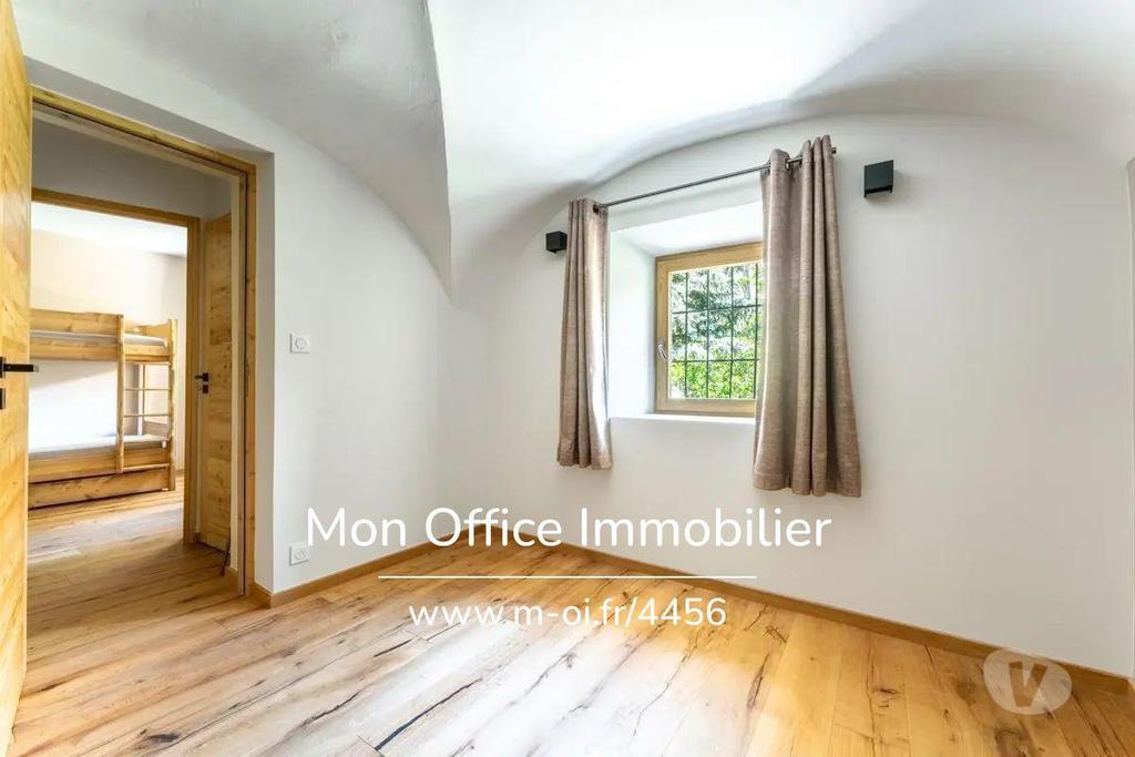 Appartements à vendre Hautes-Alpes Le Monetier les Bains - 05220 - Photos Vivastreet (4456-MBE.) Référence : 4456-MBE. - Appartement 4 pièce(s) +...