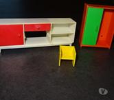 2 petits meuble playmobil et un fauteuil
