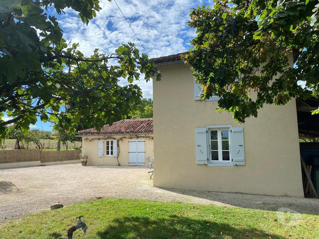 Vente Maison Gers Mirande - 32300 - Photos Vivastreet Charmante maison de campagne avec piscine
