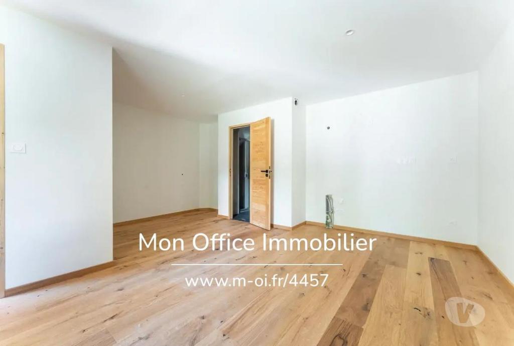 Appartements à vendre Hautes-Alpes Le Monetier les Bains - 05220 - Photos Vivastreet (4457-MBE) Référence : 4457-MBE - Appartement Triplex - 5...