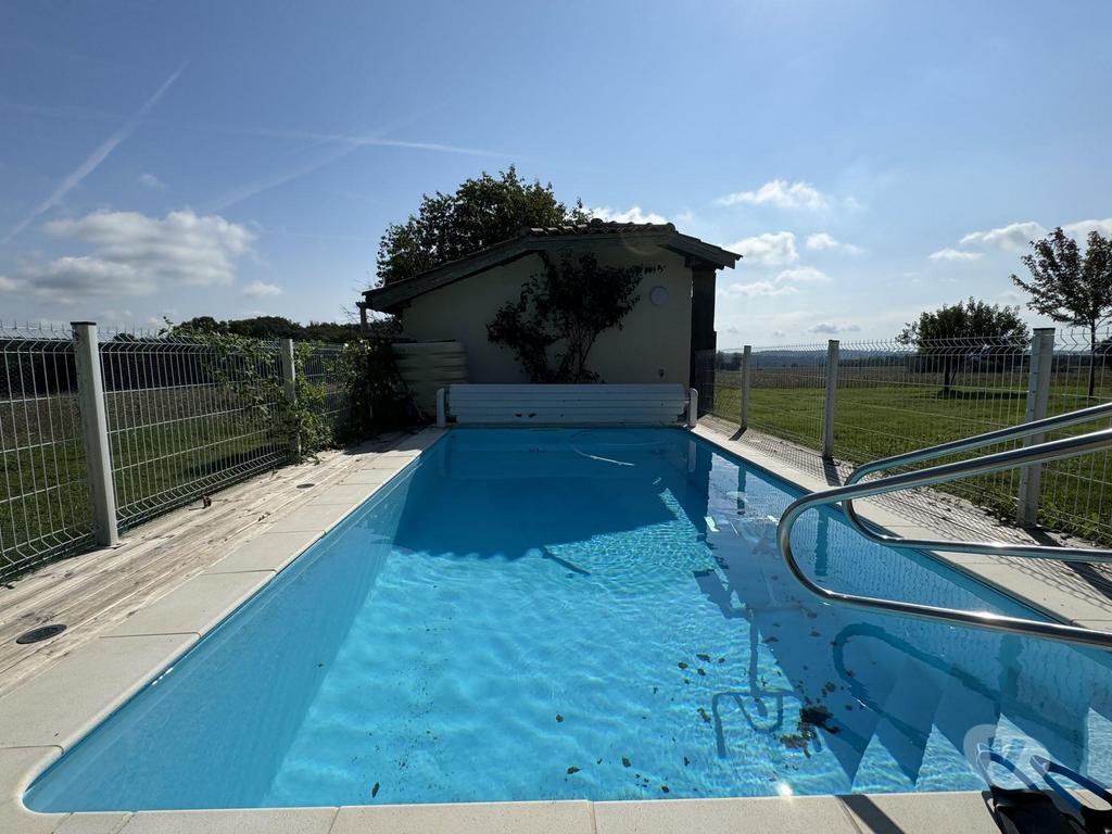Vente Maison Gers Masseube - 32140 - Photos Vivastreet Charmante maison de campagne avec vue sur les Pyrénées, piscin