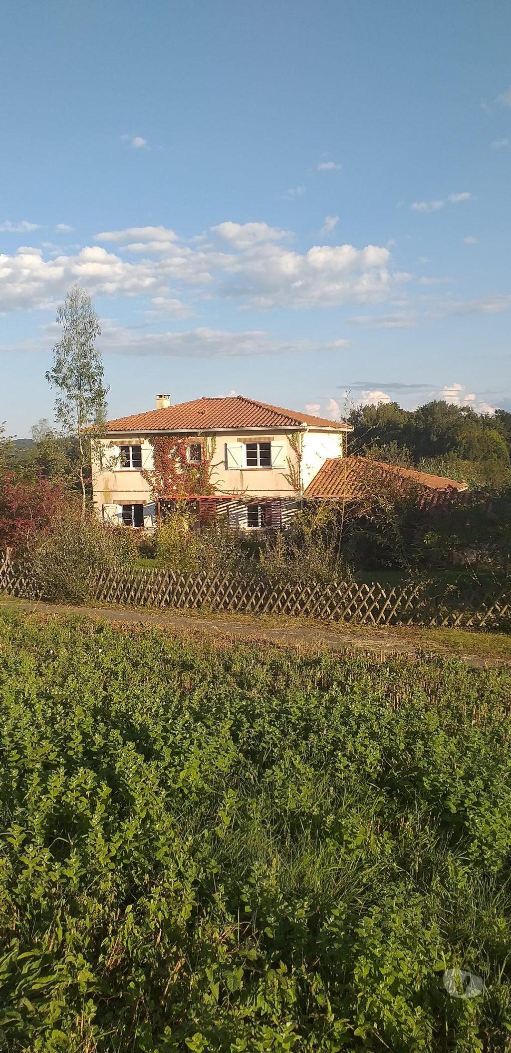 Vente Maison Hautes-Pyrénées Castelnau Magnoac - 65230 - Photos Vivastreet Belle maison avec son parc aménagé, piscine sur 1.35 Hect
