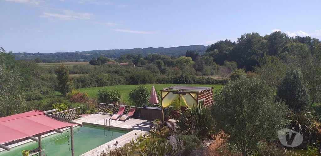 Vente Maison Hautes-Pyrénées Castelnau Magnoac - 65230 - Photos Vivastreet Belle maison avec son parc aménagé, piscine sur 1.35 Hect