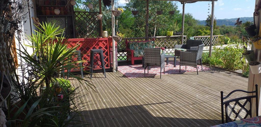 Vente Maison Hautes-Pyrénées Castelnau Magnoac - 65230 - Photos Vivastreet Belle maison avec son parc aménagé, piscine sur 1.35 Hect