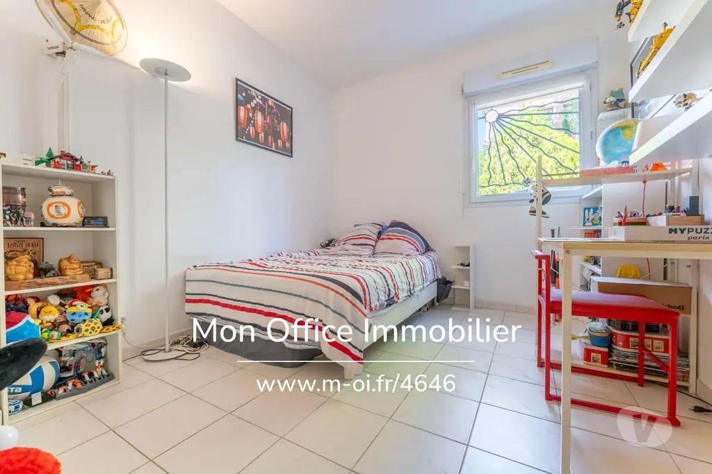 Appartements à vendre Bouches-du-Rhône Aix en Provence - Photos Vivastreet (4646-NFI) Référence : 4646-NFI - Appartement 3 pièces +...