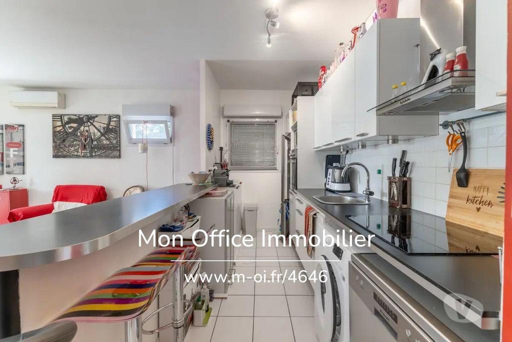 Appartements à vendre Bouches-du-Rhône Aix en Provence - Photos Vivastreet (4646-NFI) Référence : 4646-NFI - Appartement 3 pièces +...