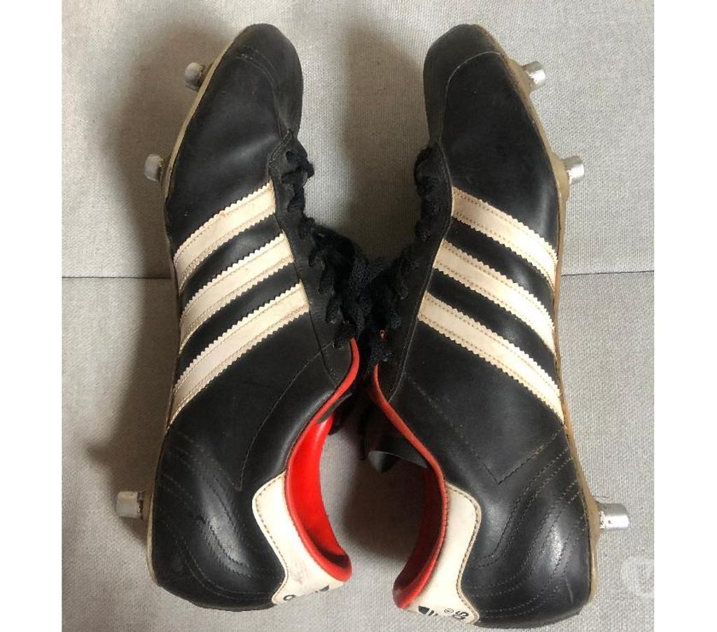 Matériel de sport Nord Wasquehal - 59290 - Photos Vivastreet Chaussures à crampon adidas