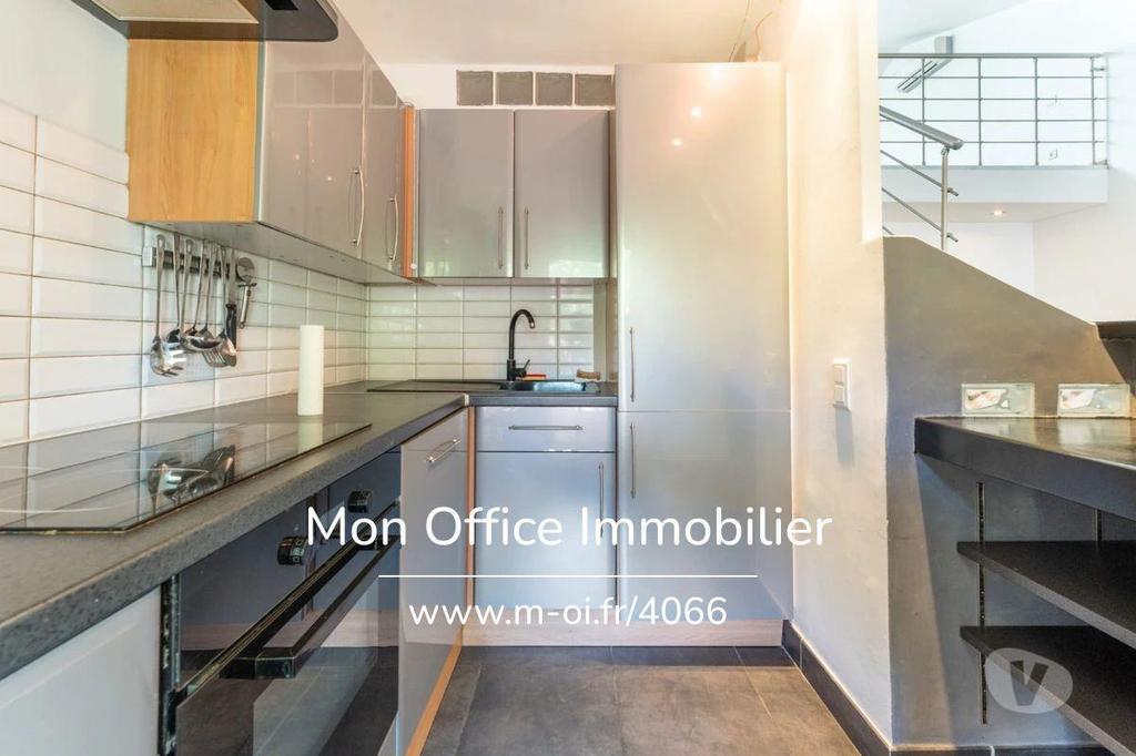 Appartements à vendre Bouches-du-Rhône Aix en Provence - Photos Vivastreet (4066-NFI.) Référence : 4066-NFI. - Duplex + terrasse + parking