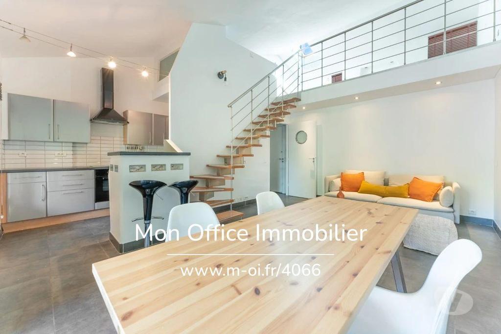 Appartements à vendre Bouches-du-Rhône Aix en Provence - Photos Vivastreet (4066-NFI.) Référence : 4066-NFI. - Duplex + terrasse + parking