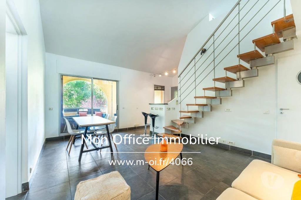 Appartements à vendre Bouches-du-Rhône Aix en Provence - Photos Vivastreet (4066-NFI.) Référence : 4066-NFI. - Duplex + terrasse + parking