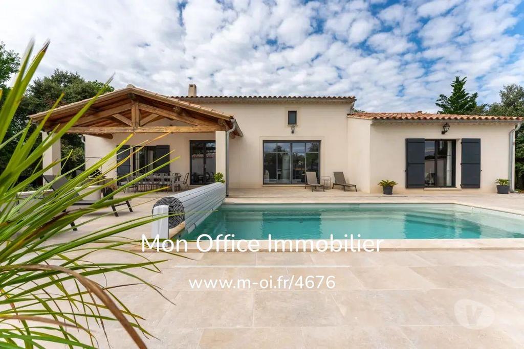 Vente Maison Vaucluse St Saturnin les Apt - 84490 - Photos Vivastreet (4676-SKA) Référence : 4676-SKA - Maison 5 pièces