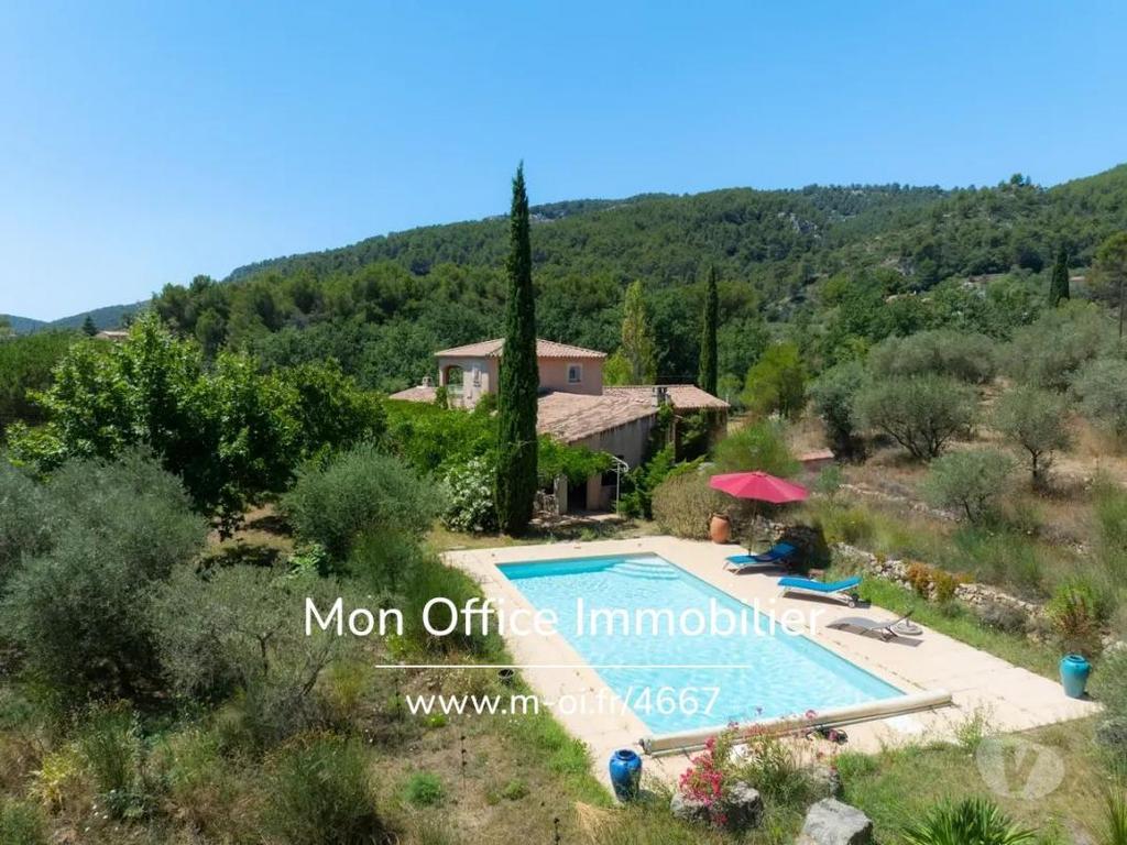 Vente Maison Var St Zacharie - 83640 - Photos Vivastreet (4667-CRO) Référence : 4667-CRO - Maison 5 pièces à...
