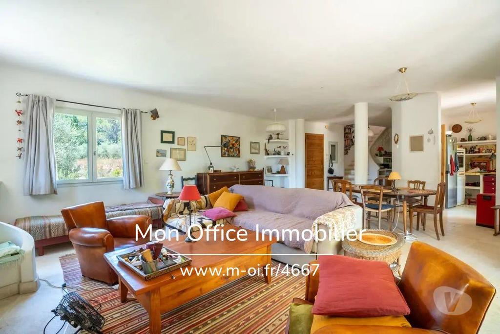 Vente Maison Var St Zacharie - 83640 - Photos Vivastreet (4667-CRO) Référence : 4667-CRO - Maison 5 pièces à...