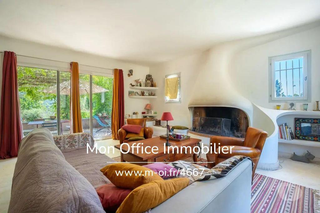 Vente Maison Var St Zacharie - 83640 - Photos Vivastreet (4667-CRO) Référence : 4667-CRO - Maison 5 pièces à...