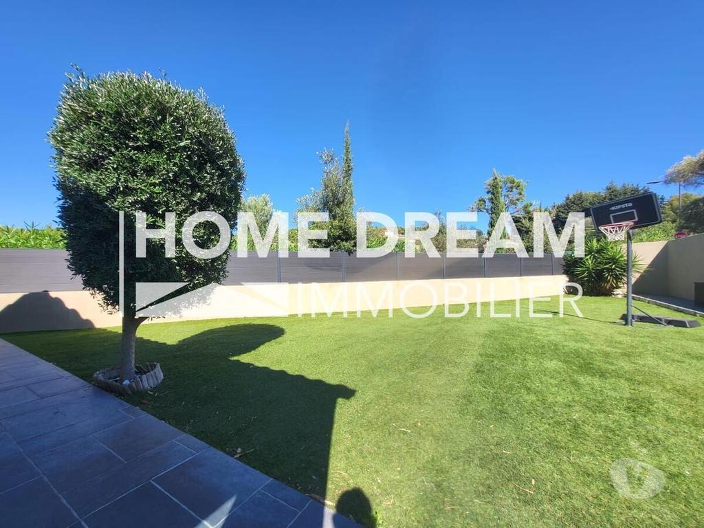 Vente Maison Var Sanary sur Mer - 83110 - Photos Vivastreet VILLA T5 SANARY-SUR-MER - 120 m2