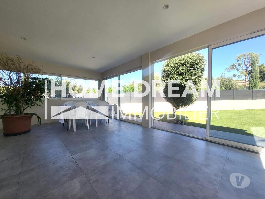 Vente Maison Var Sanary sur Mer - 83110 - Photos Vivastreet VILLA T5 SANARY-SUR-MER - 120 m2