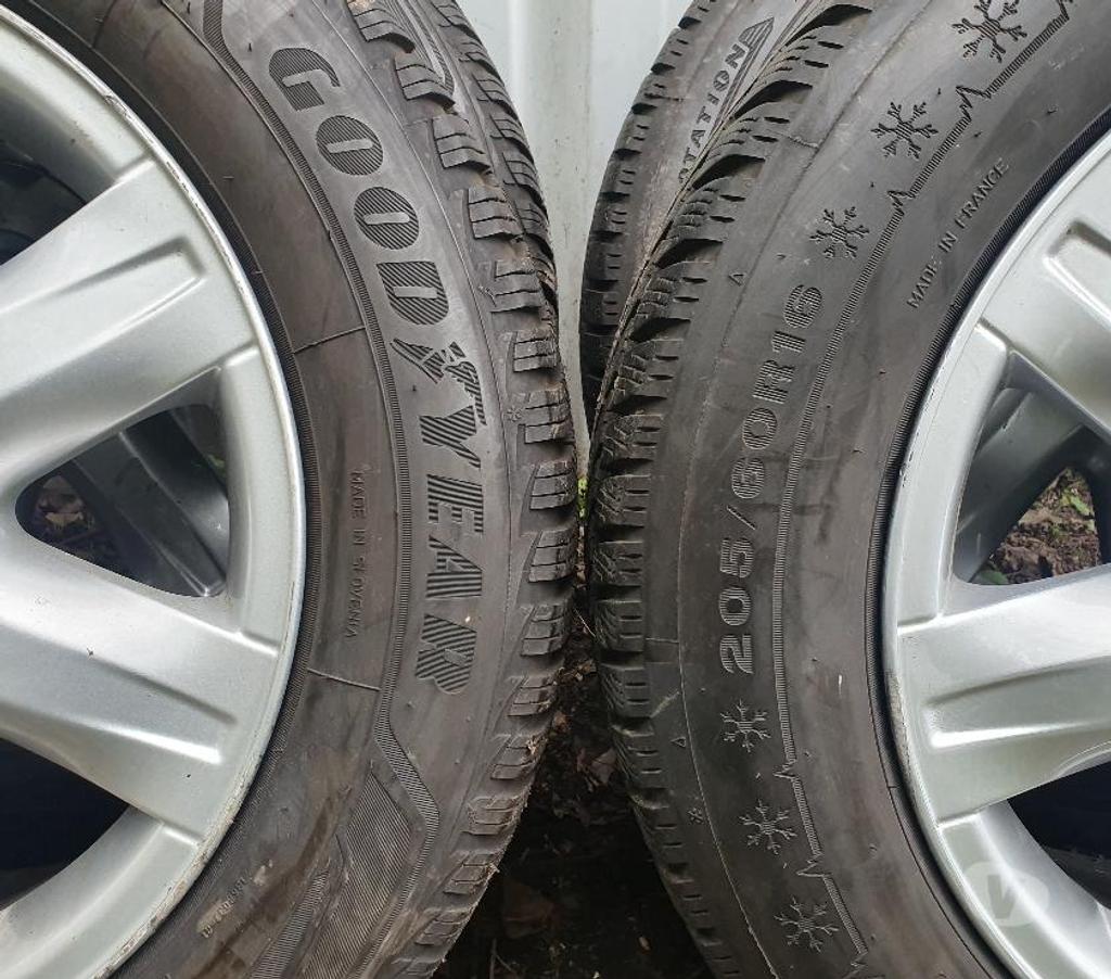 Pièces et services auto Loire St Etienne - Photos Vivastreet 4 roues neige alu 205 60 16 92H Renault Scenic 3