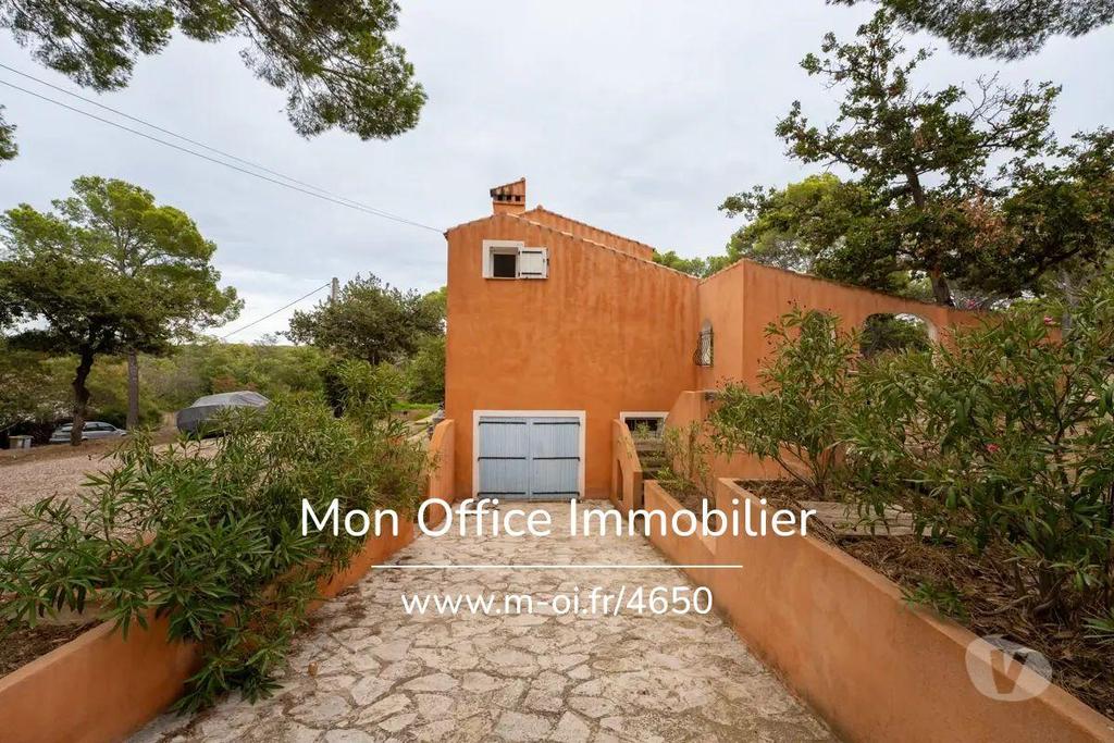 Vente Maison Var Six Fours les Plages - 83140 - Photos Vivastreet (4650-MDI.) Référence : 4650-MDI. - Villa de 115m2 au Brusc...