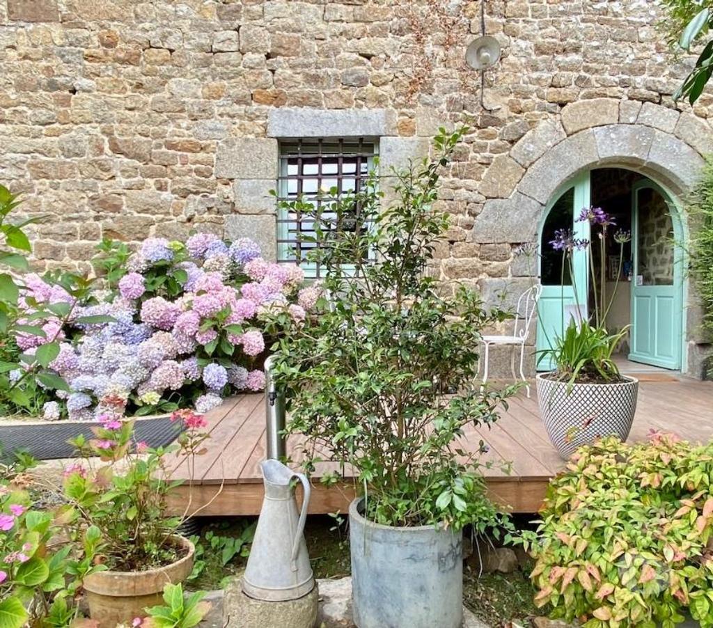 location saisonniere Ille-et-Vilaine Becherel - 35190 - Photos Vivastreet Maison de charme en pleine campagne
