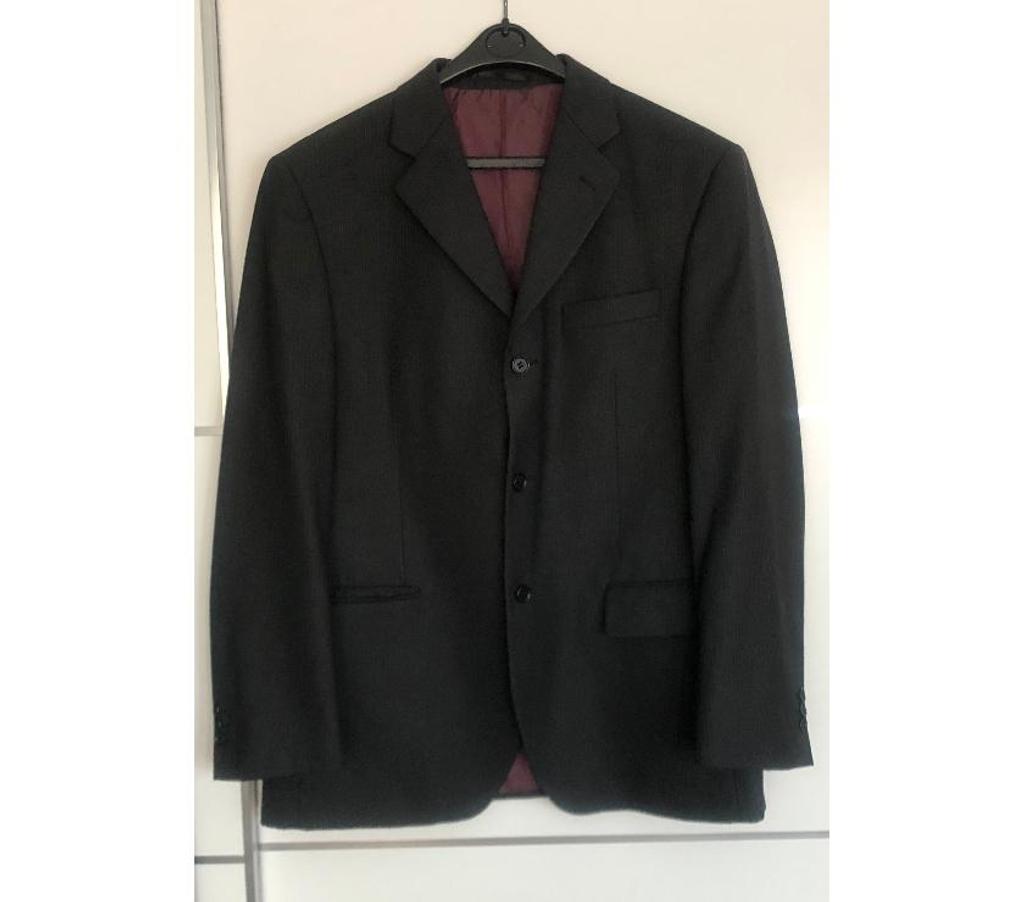 Vêtements occasion Nord Wasquehal - 59290 - Photos Vivastreet Costume homme 2 pièces BRICE