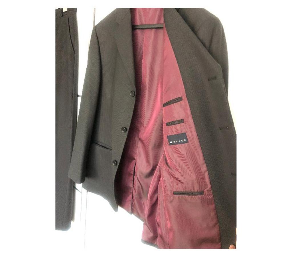 Vêtements occasion Nord Wasquehal - 59290 - Photos Vivastreet Costume homme 2 pièces BRICE