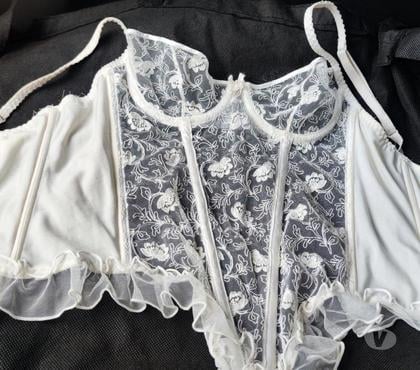 Vêtements Bernes sur Oise Val-d'Oise - Photos Vivastreet TOP : BUSTIER GUÊPIÈRE Taille 85B De Chez LEJABY