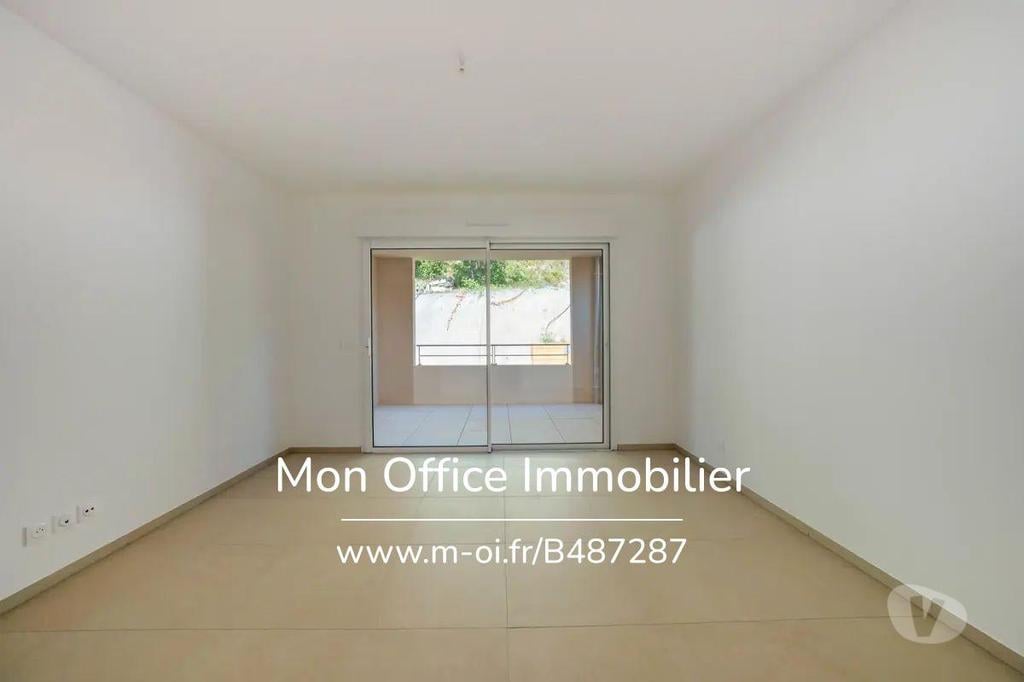 Appartements à vendre Bouches-du-Rhône Le Tholonet - 13100 - Photos Vivastreet (B487287-NAM) Référence : B487287-NAM - Appartement 145m2 au...
