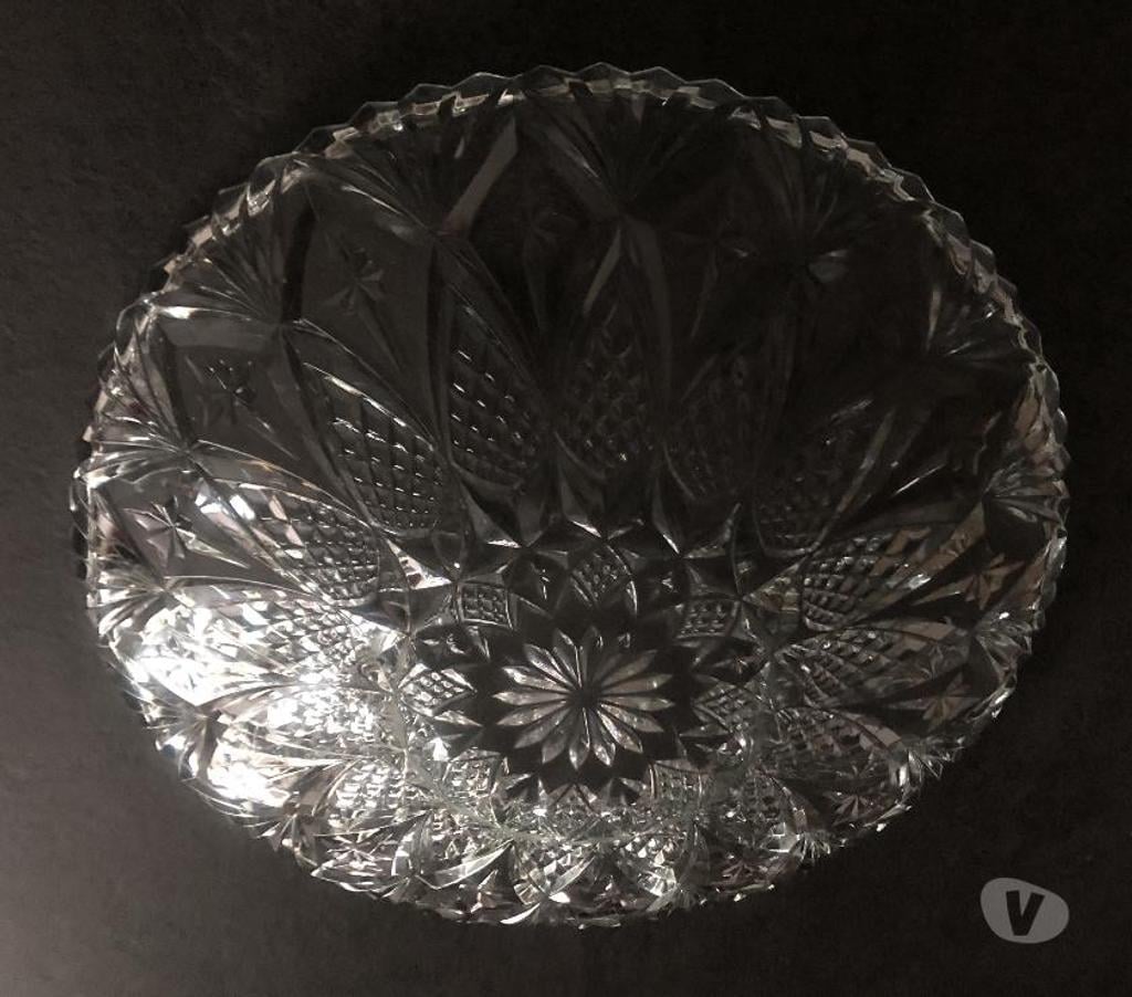 Ameublement & art de la table Nord Wasquehal - 59290 - Photos Vivastreet Plat en verre ciselé