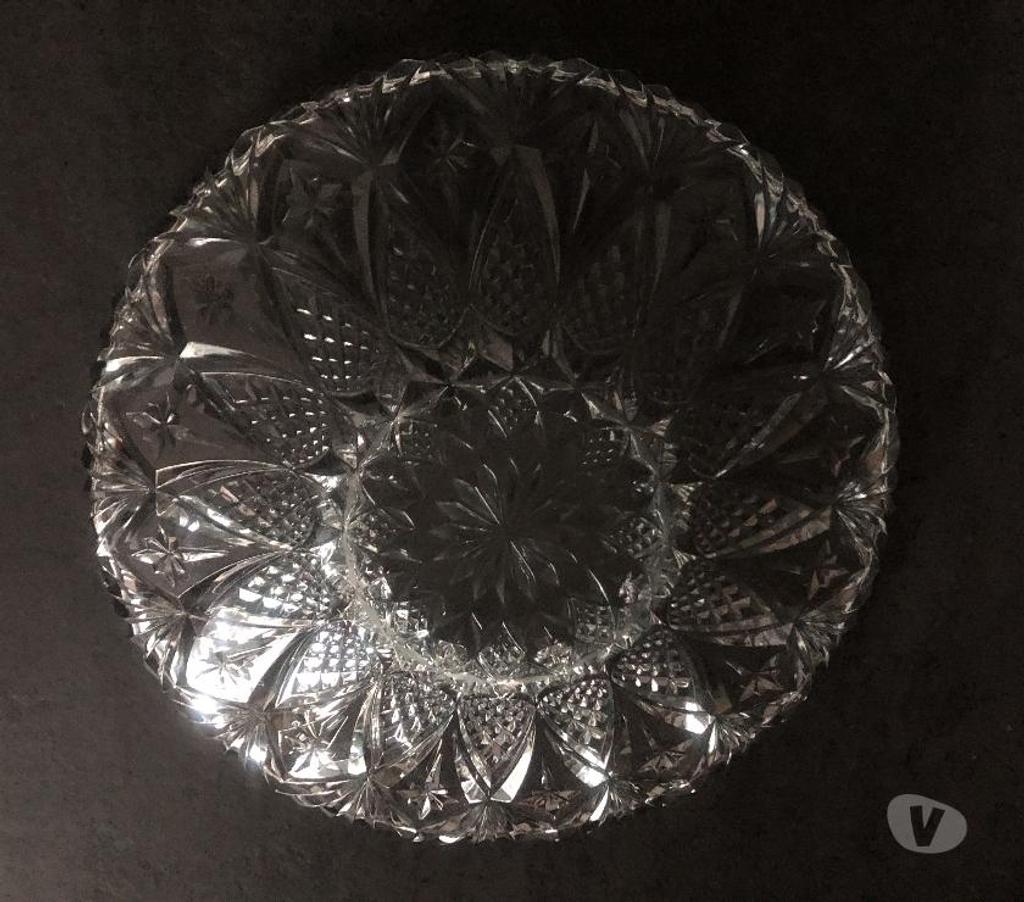 Ameublement & art de la table Nord Wasquehal - 59290 - Photos Vivastreet Plat en verre ciselé