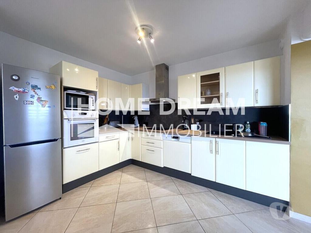 Appartements à vendre Var Toulon - Photos Vivastreet T3 Standing - TOULON Les routes Exclusivité à saisir...