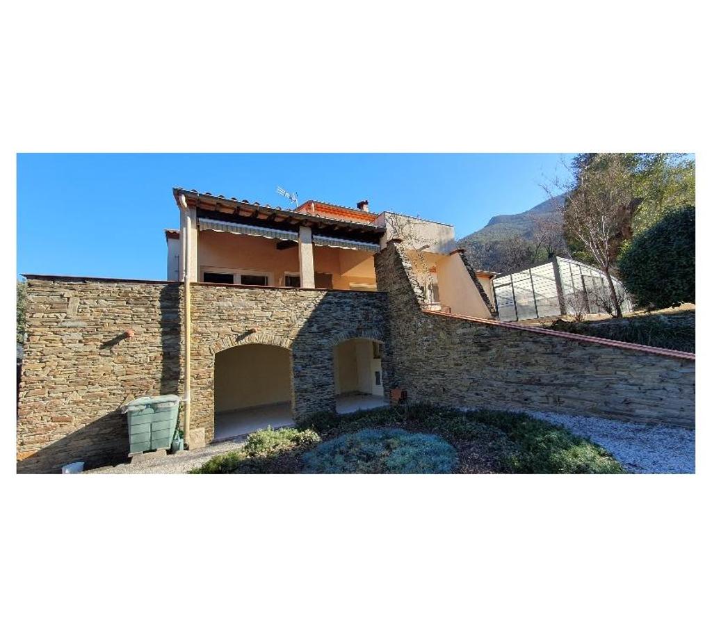 Vente Maison Pyrénées-Orientales Arles sur Tech - 66150 - Photos Vivastreet Belle maison d'architecte de type T6 de 204m² avec parc