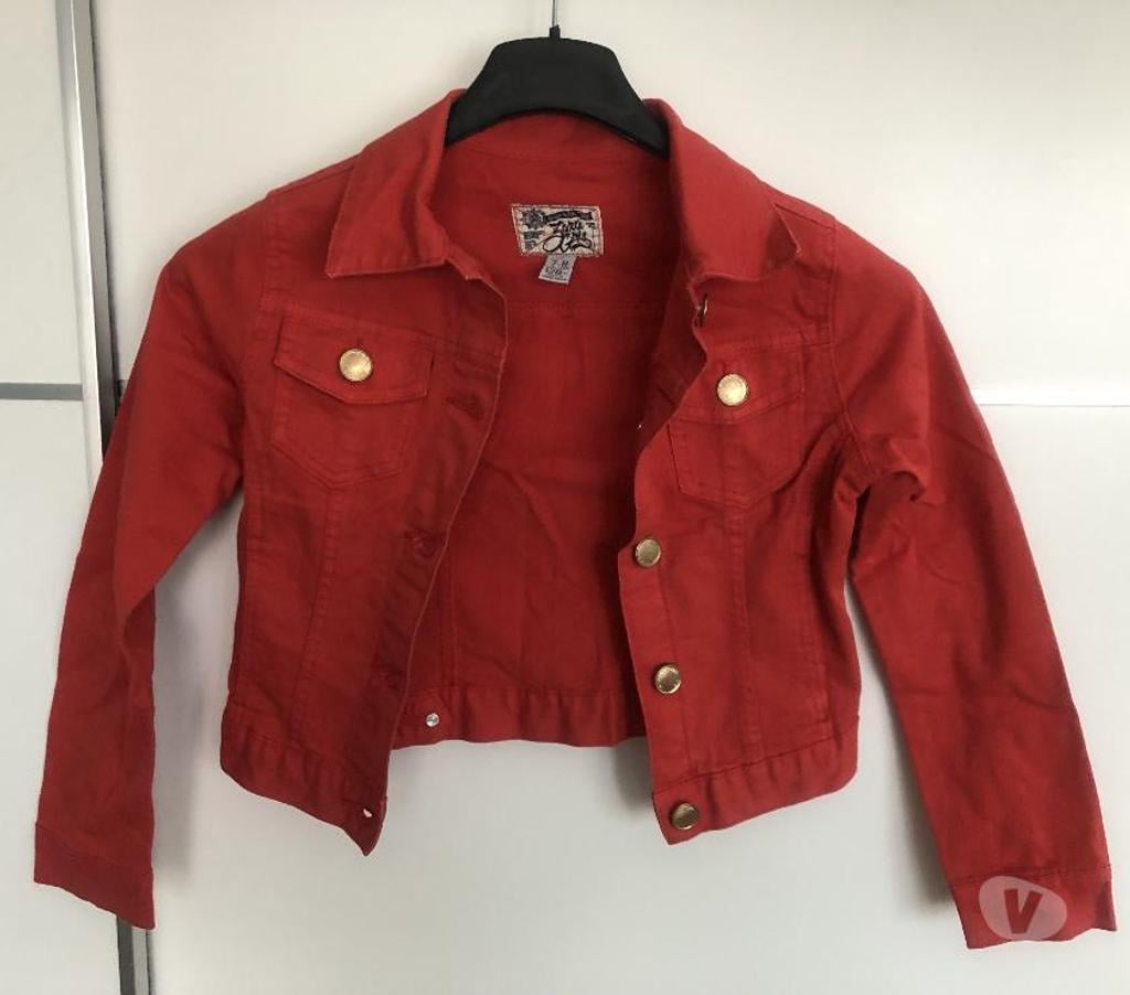 Vêtements occasion Nord Wasquehal - 59290 - Photos Vivastreet Veste en jean pour fille (taille 7 à 8 ans)