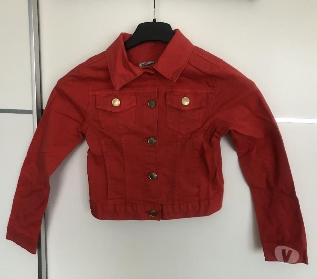 Vêtements occasion Nord Wasquehal - 59290 - Photos Vivastreet Veste en jean pour fille (taille 7 à 8 ans)