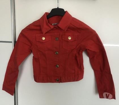 Vêtements occasion Wasquehal Nord - Photos Vivastreet Veste en jean pour fille (taille 7 à 8 ans)