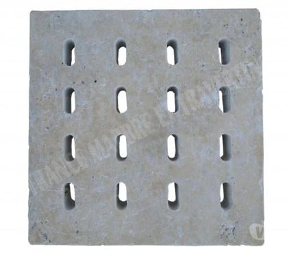 Bricolage - Jardin - Outillage Forcalqueiret Var - Photos Vivastreet Travertin Beige Grille Siphon Petit Ovale 38x38 cm